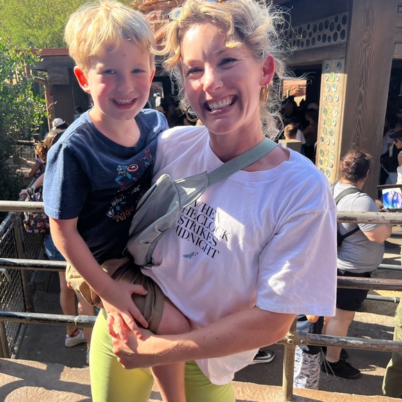 Meet your Posher, Cara rae - Picture 2 of 6